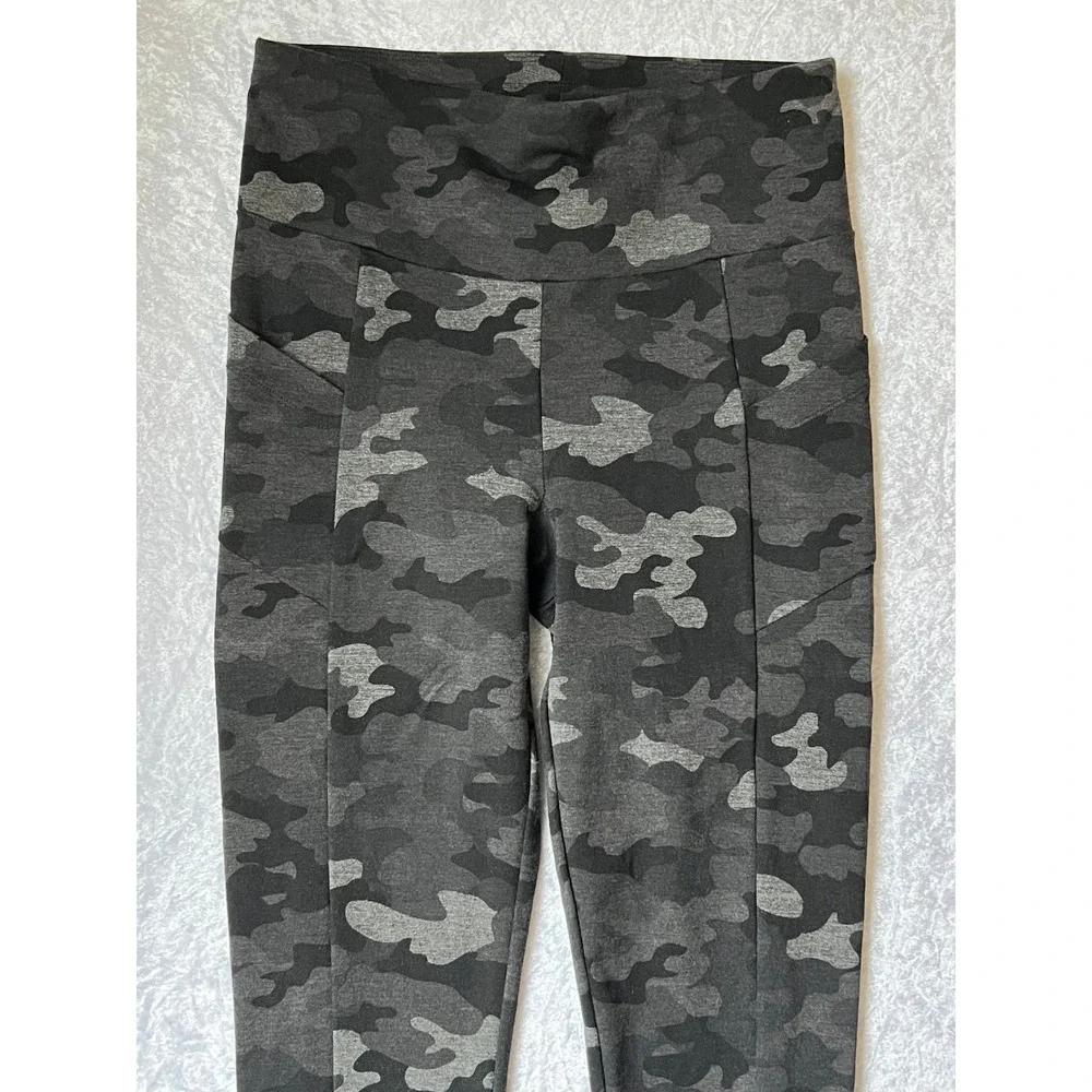 Cabi Black Grey Camo Legging Size Small Pockets Rayon Nylon Blend - Picture 1 of 10